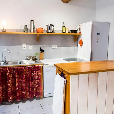 Casa de Férias Maison Pierre De Mercoeur Le Malzieu-Ville
