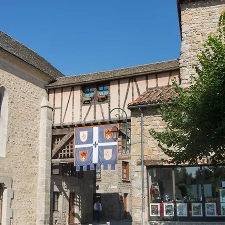 Maison Pierre De Mercoeur Casa de Férias *