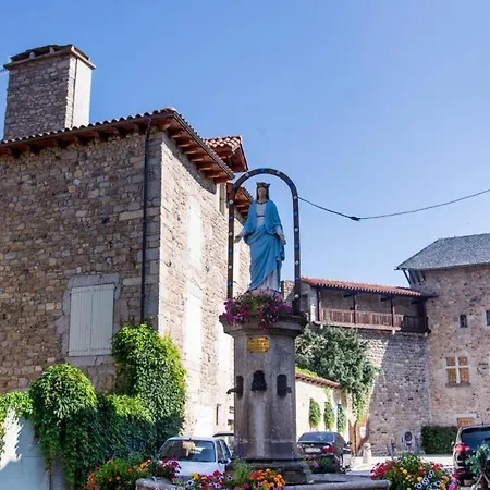 Casa de Férias Maison Pierre De Mercoeur